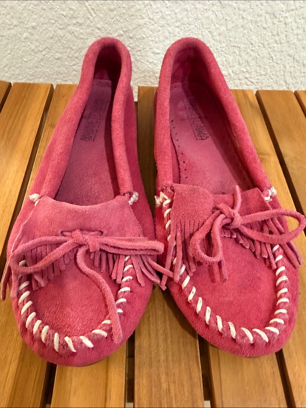 Minnetonka Pink Kilty Suede Fringe Moccasins